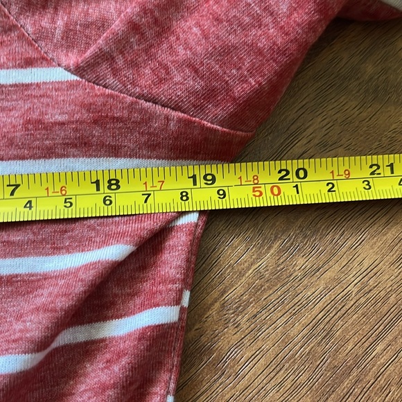 BNWOT Maurices lightweight, hooded, long sleeve top - Picture 10 of 15